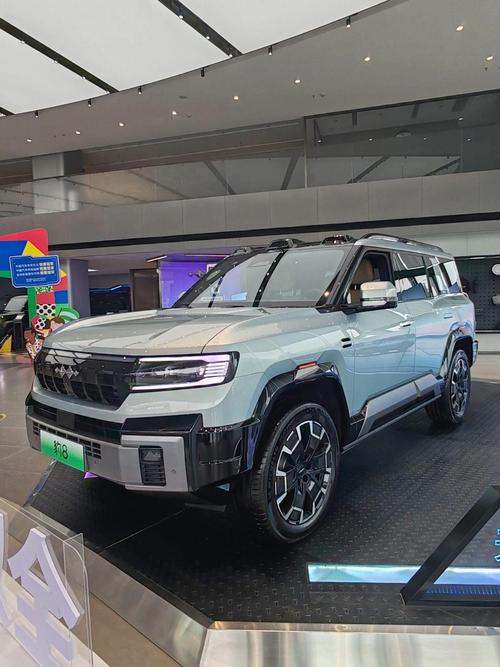 重庆42比亚迪方程豹硬派越野的爆款，英菲尼迪35周年与你共成长